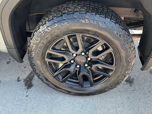 Used 2026 GMC Sierra 1500 Elevation w/ Elevation Premium Package image 11