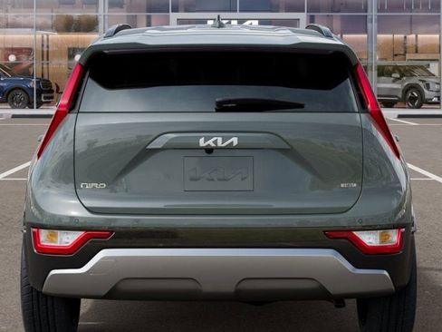 Certified 2025 Kia Niro EX Touring image 13