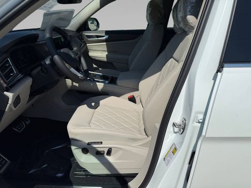 Used 2025 Volkswagen Atlas SEL Premium R-Line image 15