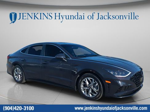 Used 2023 Hyundai Sonata SEL image 1