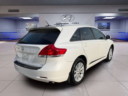 Used 2012 Toyota Venza LE w/ LE Convenience Pkg FWD image 3