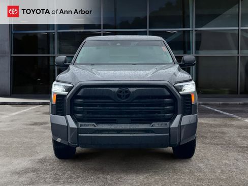 Used 2023 Toyota Tundra SR5 w/ SR5 Convenience Package AWD/4WD image 12