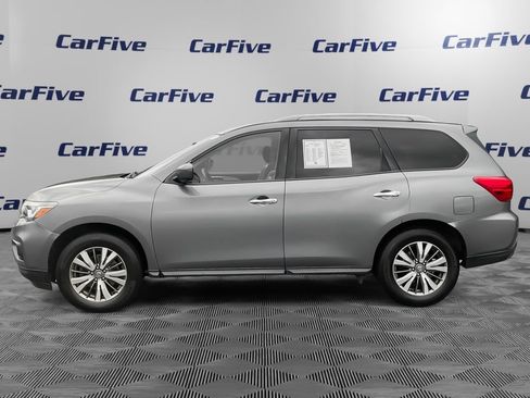 Used 2020 Nissan Pathfinder SL AWD/4WD image 2