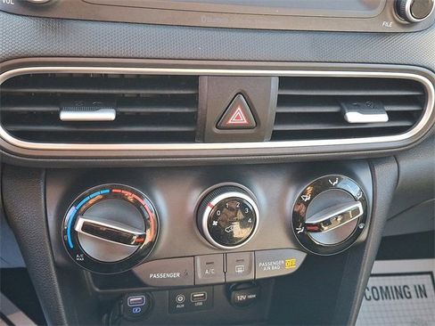 Used 2019 Hyundai Kona SEL image 14