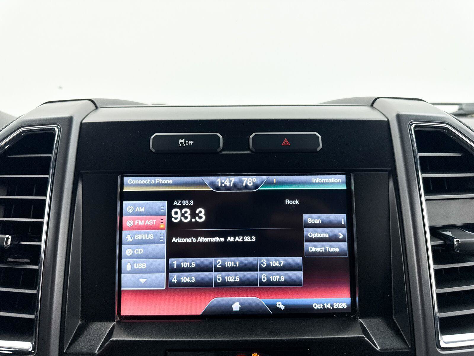 Used 2015 Ford F150 XLT w/ Equipment Group 302A Luxury RWD image 14