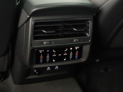 New 2026 Audi Q8 Premium Plus image 22