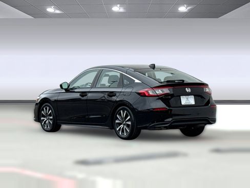 Certified 2024 Honda Civic EX-L image 3