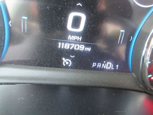 Used 2019 GMC Sierra 2500 Denali w/ Duramax Plus Package AWD/4WD image 36