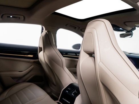 Used 2024 Porsche Panamera 4 w/ Premium Package image 47