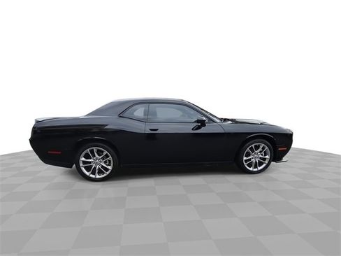 Used 2022 Dodge Challenger GT image 9
