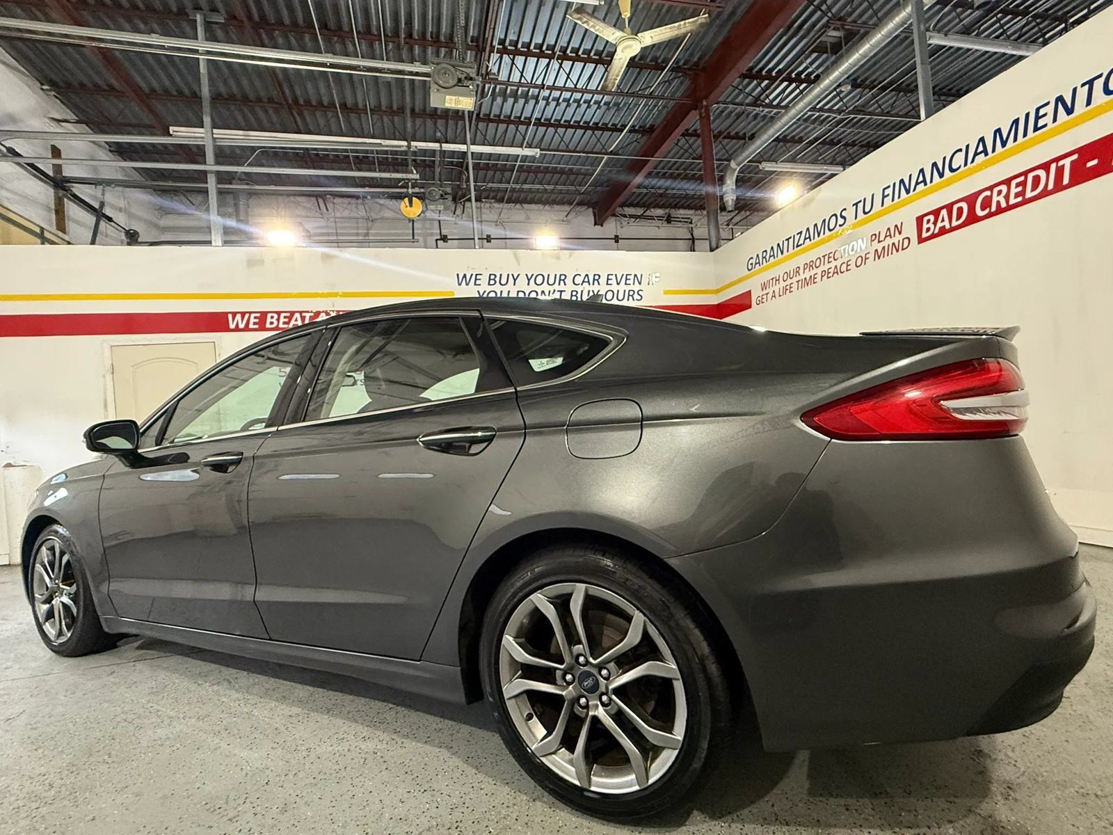 Used 2020 Ford Fusion Titanium FWD image 10