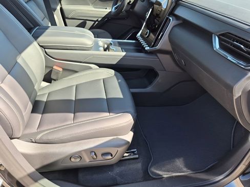 New 2026 GMC Acadia Elevation w/ Black Edition FWD image 19