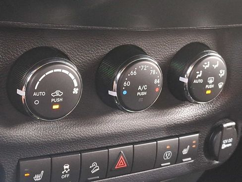 Used 2016 Jeep Wrangler Unlimited Sahara w/ Dual Top Group AWD/4WD image 13
