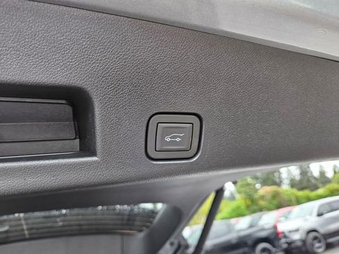New 2026 GMC Acadia Elevation w/ Elevation Premium Package AWD/4WD image 13