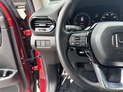 Used 2024 Honda Pilot EX-L image 3