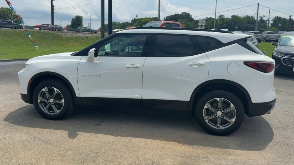 Used 2024 Chevrolet Blazer LT FWD image 4