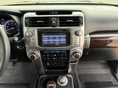 Used 2019 Toyota 4Runner Limited AWD/4WD image 19