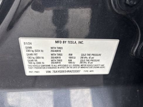 Used 2024 Tesla Model Y Long Range image 33