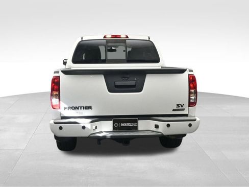 Used 2020 Nissan Frontier SV w/ Midnight Edition Floor Mats RWD image 4
