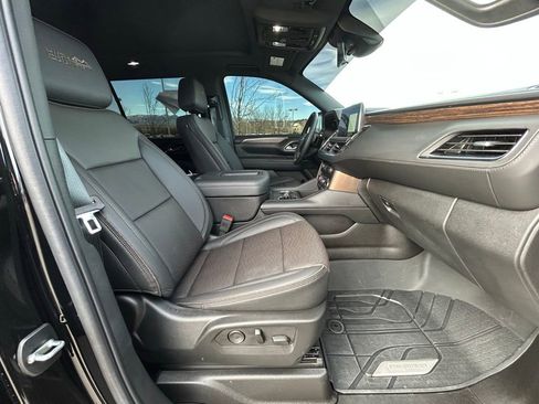 Used 2024 Chevrolet Suburban High Country w/ Max Trailering Package image 34