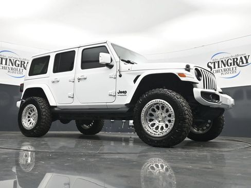 Used 2022 Jeep Wrangler Unlimited Sahara AWD/4WD image 26