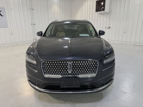 Used 2022 Lincoln Nautilus FWD w/ Premium Package image 8