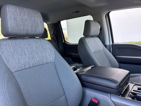 Used 2023 Ford F150 Lightning XLT image 31