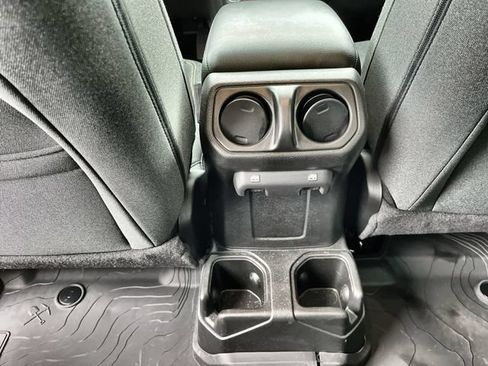 Used 2024 Jeep Gladiator Sport AWD/4WD image 22
