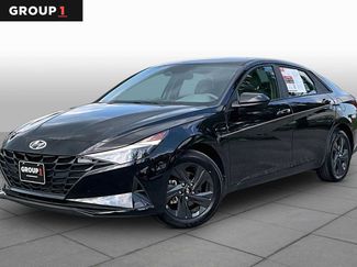 Used 2023 Hyundai Elantra SEL FWD video 1