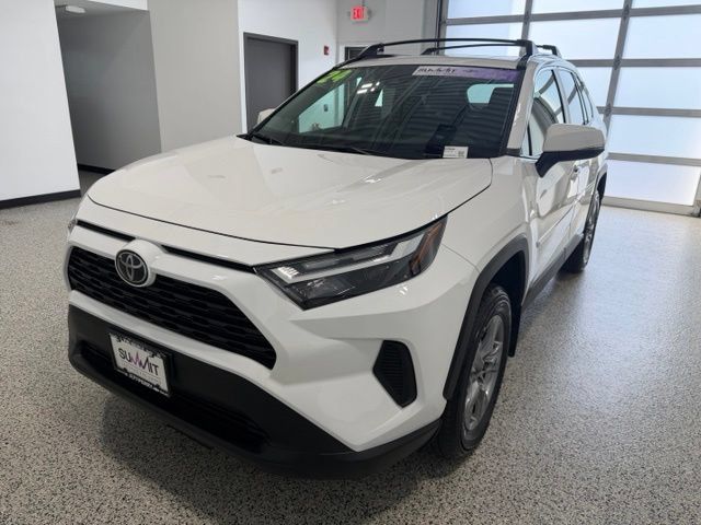 Used 2024 Toyota RAV4 XLE w/ Convenience Package AWD/4WD image 6