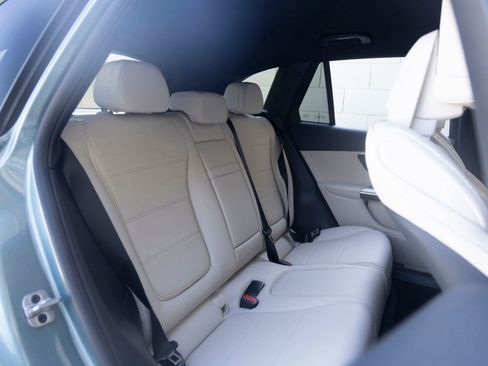 Used 2026 Mercedes-Benz GLC 300 image 23