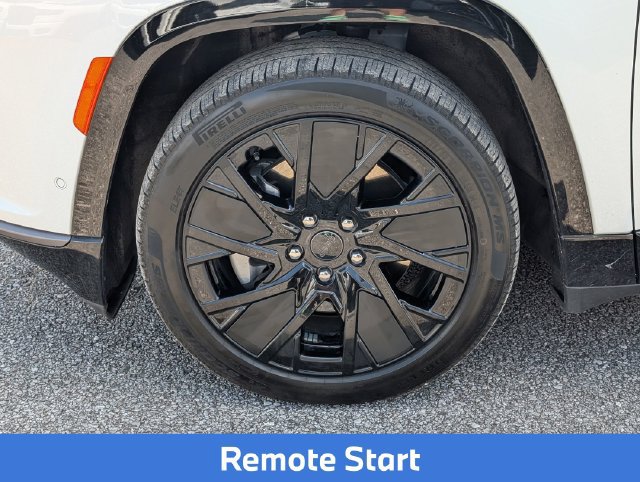 Used 2025 Jeep Wagoneer S Launch Edition AWD/4WD image 12
