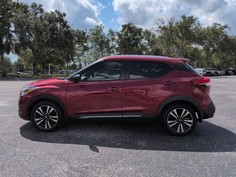Certified 2019 Nissan Kicks SR w/ SR Premium Package FWD image 7