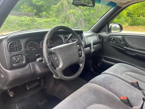Used 1999 Dodge Dakota Sport RWD image 8