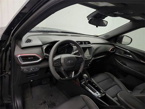 Used 2022 Chevrolet TrailBlazer RS image 17