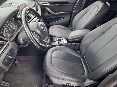 Used 2017 BMW X1 xDrive28i AWD/4WD image 12
