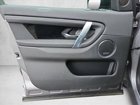 Used 2023 Land Rover Discovery Sport S image 12