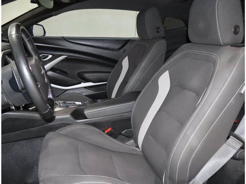 Used 2021 Chevrolet Camaro LT w/ Technology Package RWD image 12