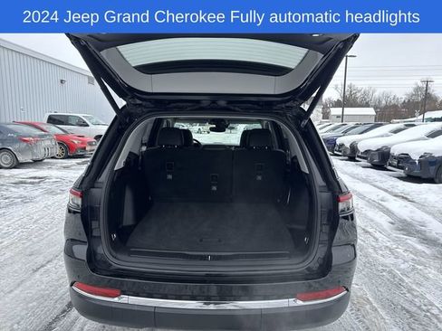 Used 2024 Jeep Grand Cherokee Limited 4xe image 28