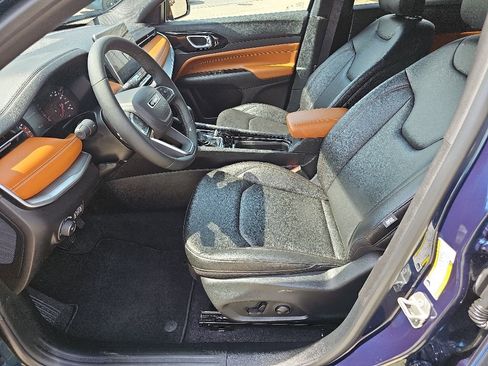 Certified 2024 Jeep Compass Limited AWD/4WD image 12