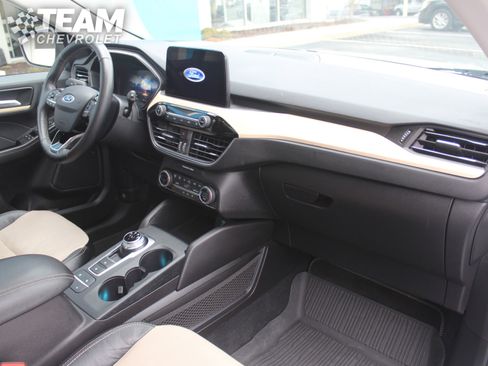 Used 2021 Ford Escape Titanium w/ Titanium Elite Package image 28