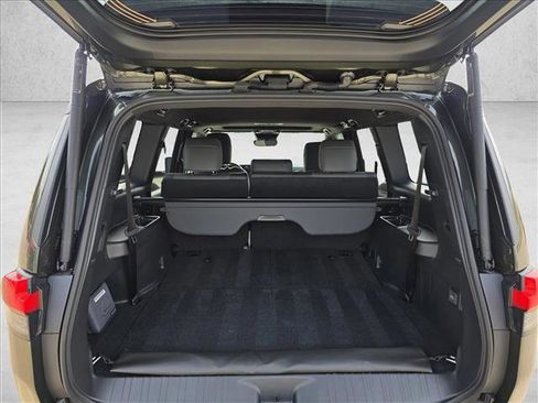 Used 2025 Lexus GX 550 w/ Cold Area Package image 28