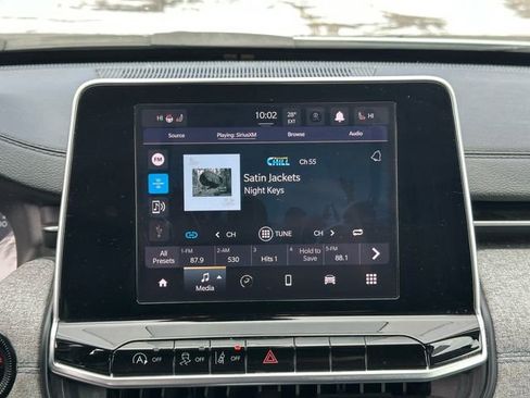 Used 2022 Jeep Compass Latitude w/ Convenience Group AWD/4WD image 16