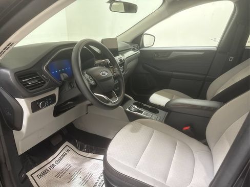 Used 2025 Ford Escape Active AWD/4WD image 11