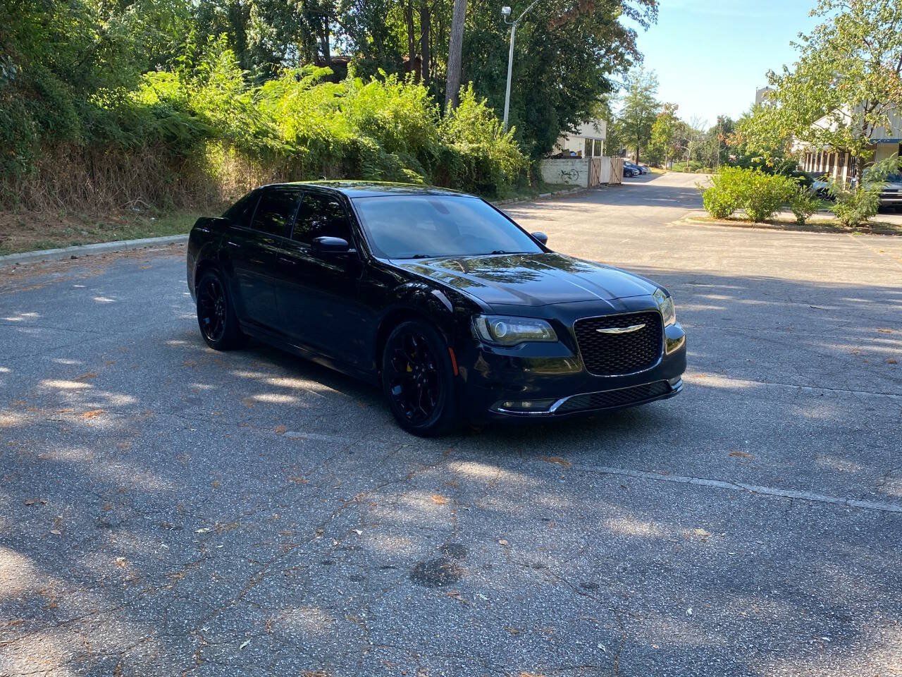 Used 2019 Chrysler 300 S RWD image 3
