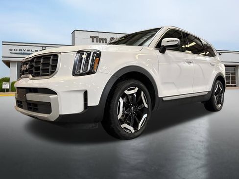 Used 2025 Kia Telluride S image 10