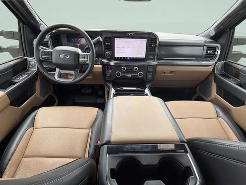 Used 2025 Ford F250 Lariat w/ Lariat Ultimate Package AWD/4WD image 18