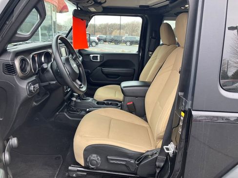 Used 2021 Jeep Wrangler Sport image 15