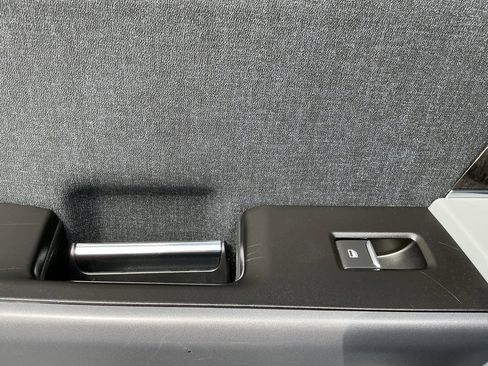 Used 2022 Ford F150 Lariat w/ Equipment Group 501A Mid image 45