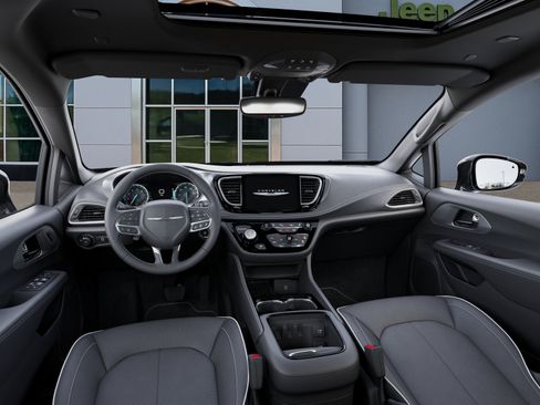 New 2026 Chrysler Pacifica Limited image 40